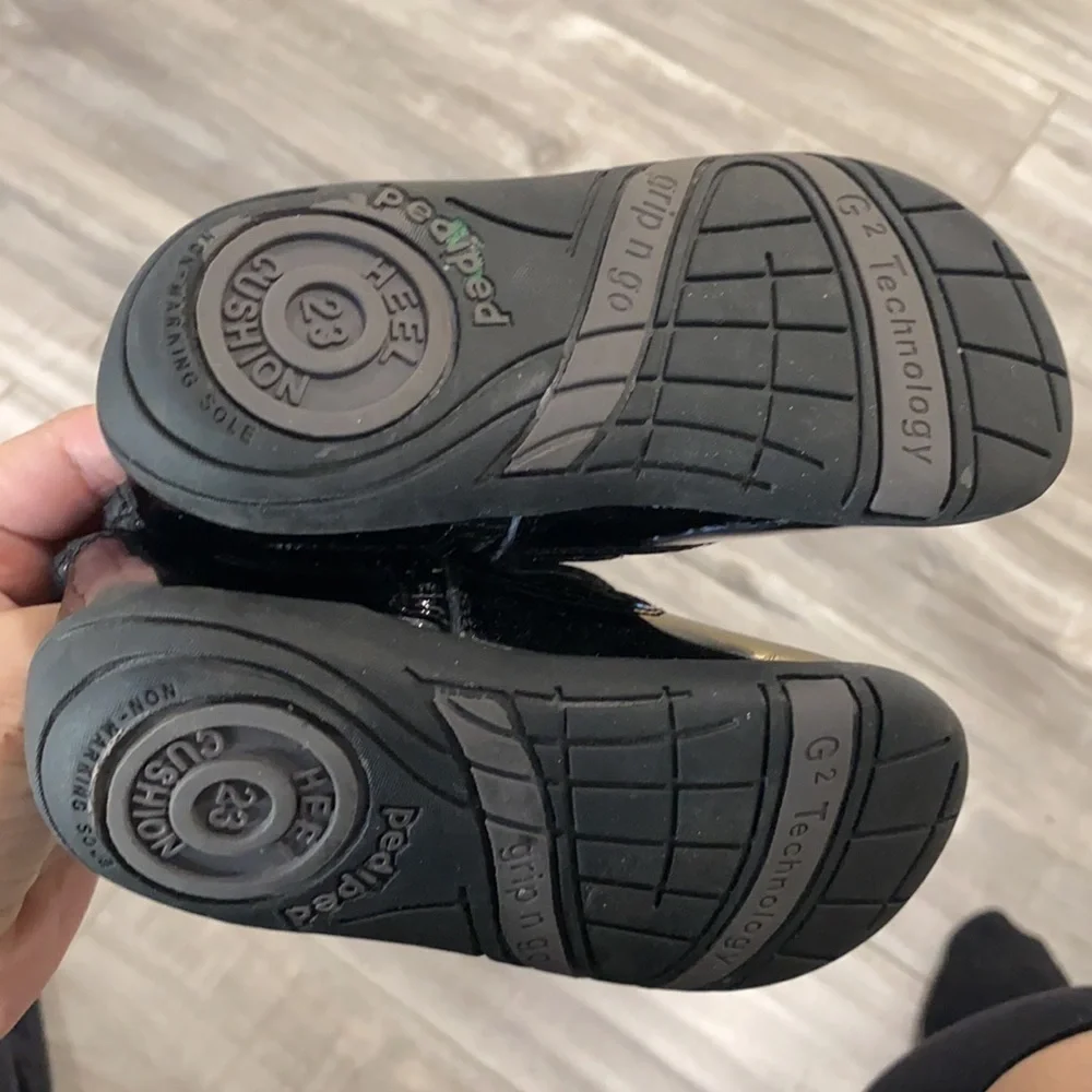 BLACK girls boots. Size 23